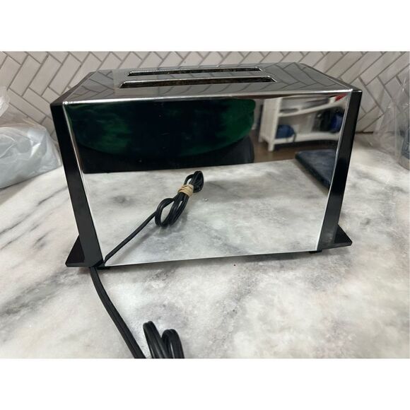 Vintage very rare Chrome ASTRA by TOASTMASTER 2 Slice Toaster. Tested and truste - Picture 1 of 10